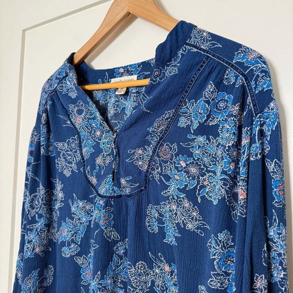 John Paul Richard Top Womens Plus Sz 3X Blue Floral Bell Sleeve V Neck Romantic - Picture 2 of 10